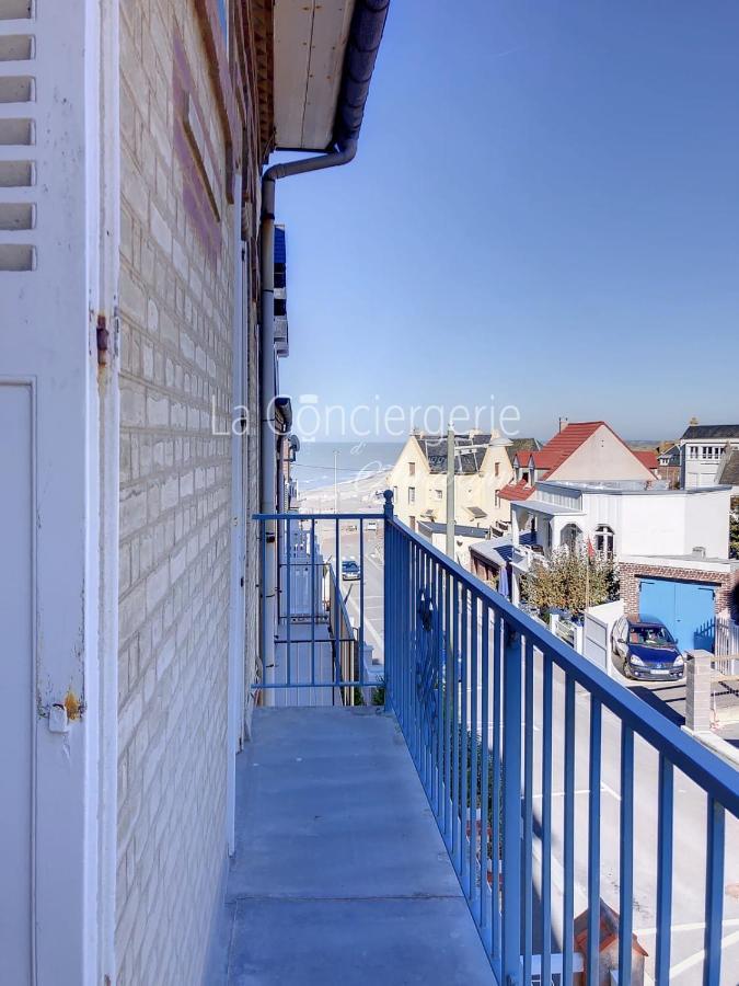 Ad 30 - Appt Balcon 2 Chambres Et A Ault Dış mekan fotoğraf
